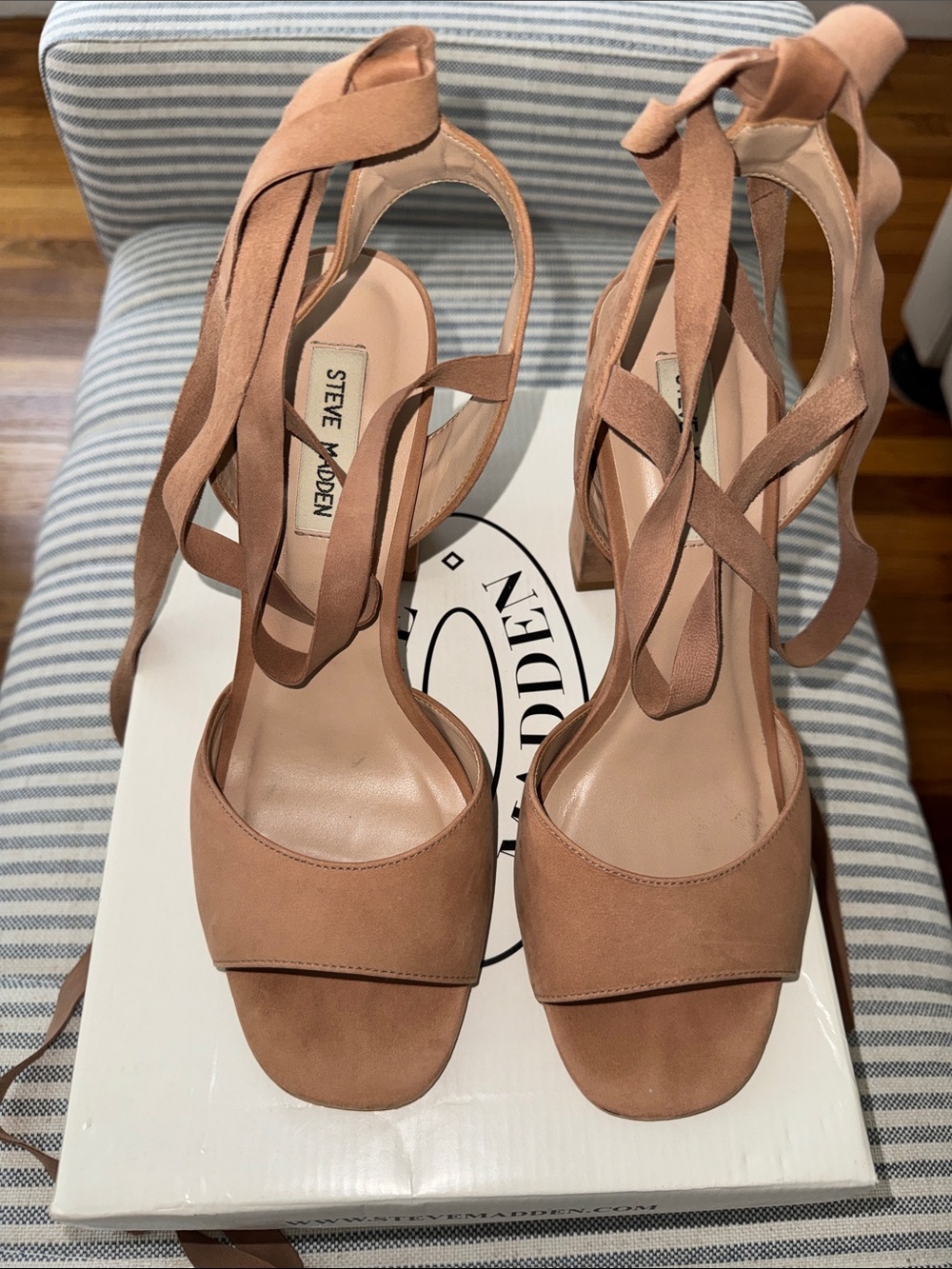 Steve Madden Suede Lace up Sandal